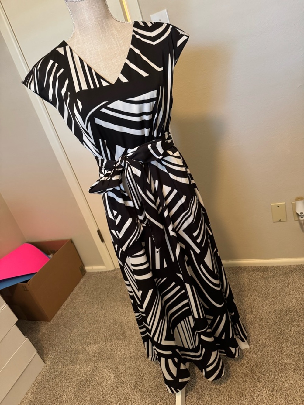 Anne Klein Black and White Geometric Maxi Dress with Tie Waist